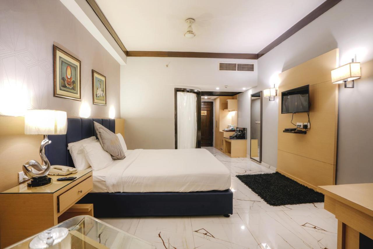Hotel Pal Heights Bhubaneswar Eksteriør bilde