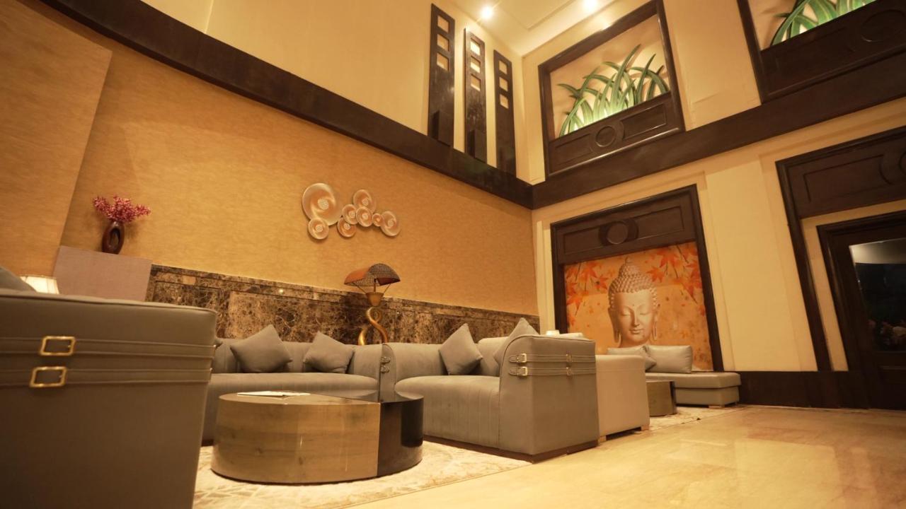 Hotel Pal Heights Bhubaneswar Eksteriør bilde