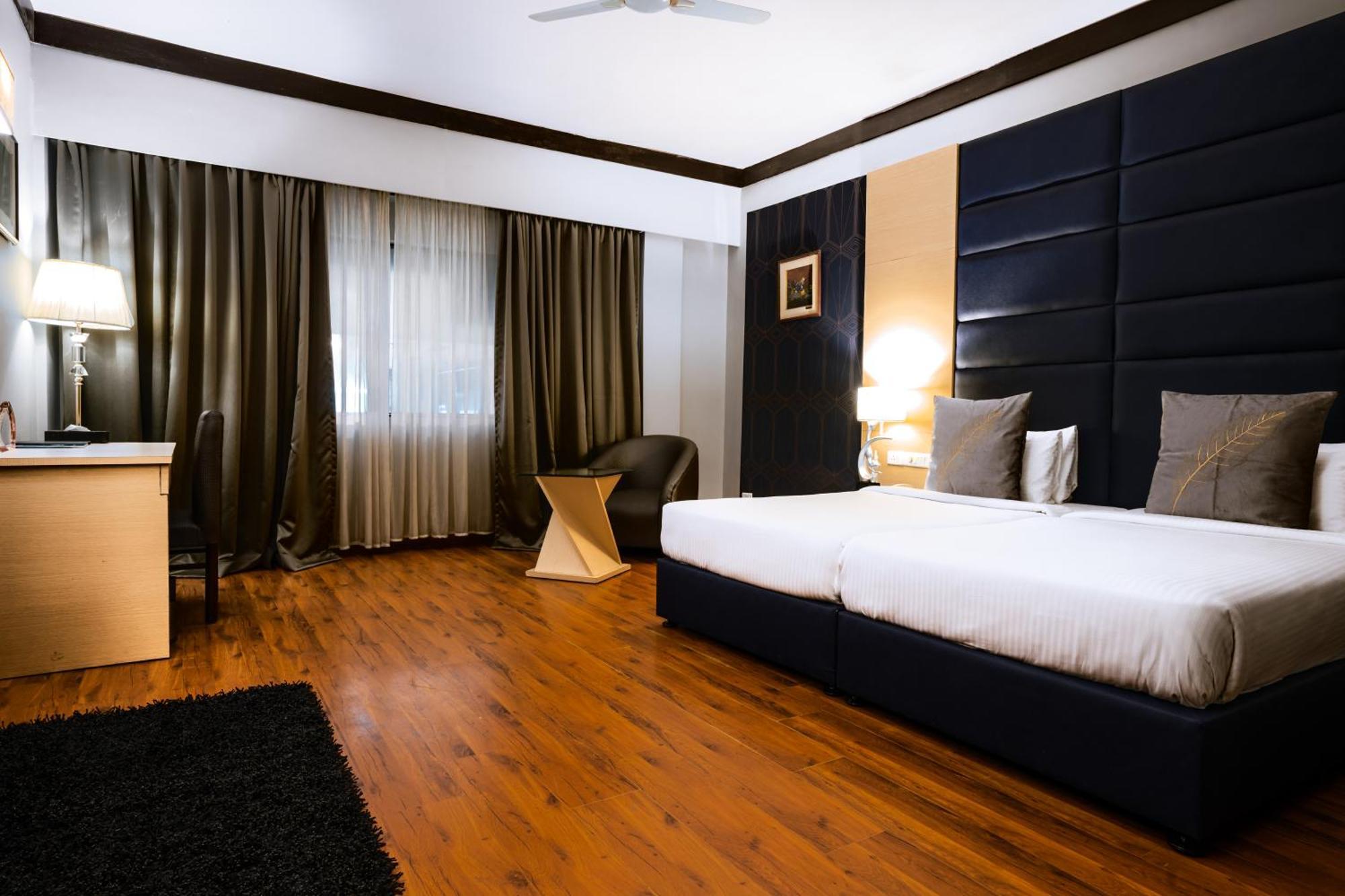 Hotel Pal Heights Bhubaneswar Eksteriør bilde