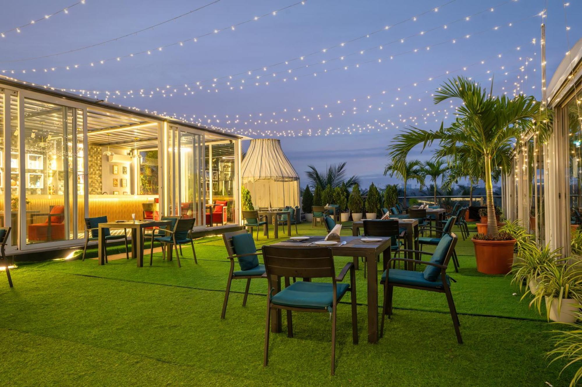 Hotel Pal Heights Bhubaneswar Eksteriør bilde