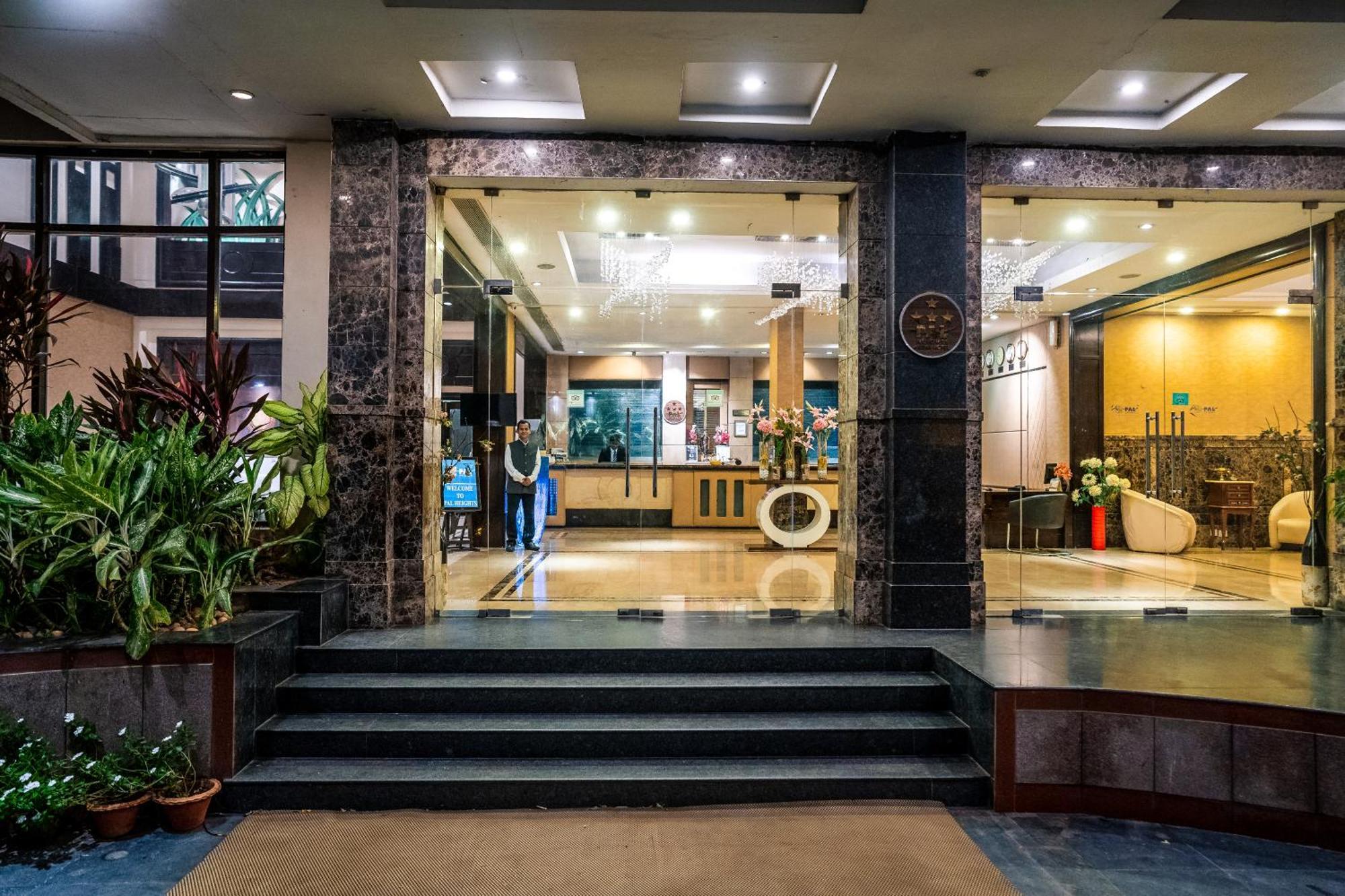 Hotel Pal Heights Bhubaneswar Eksteriør bilde